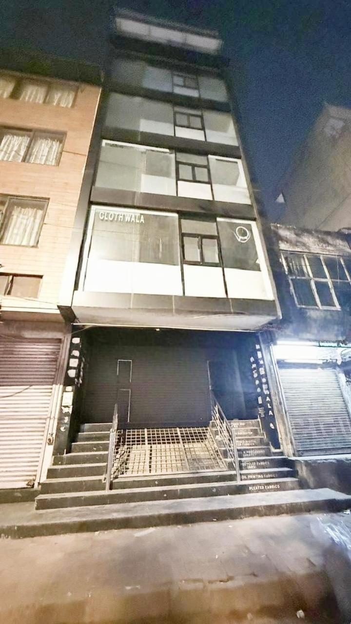 Modern Town Hotel New Delhi Exterior photo
